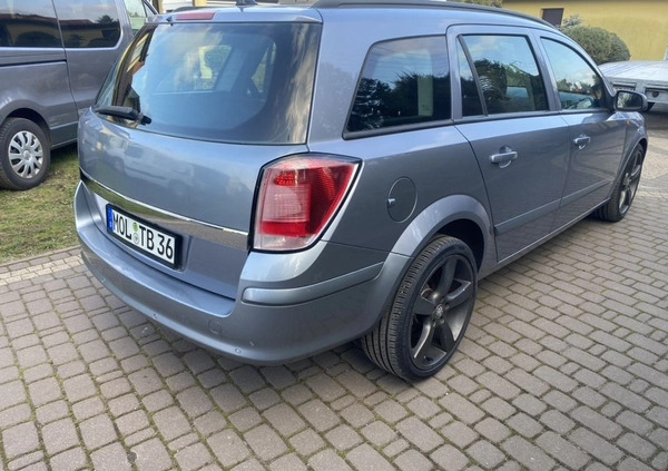 Opel Astra cena 8999 przebieg: 193000, rok produkcji 2006 z Łobżenica małe 67